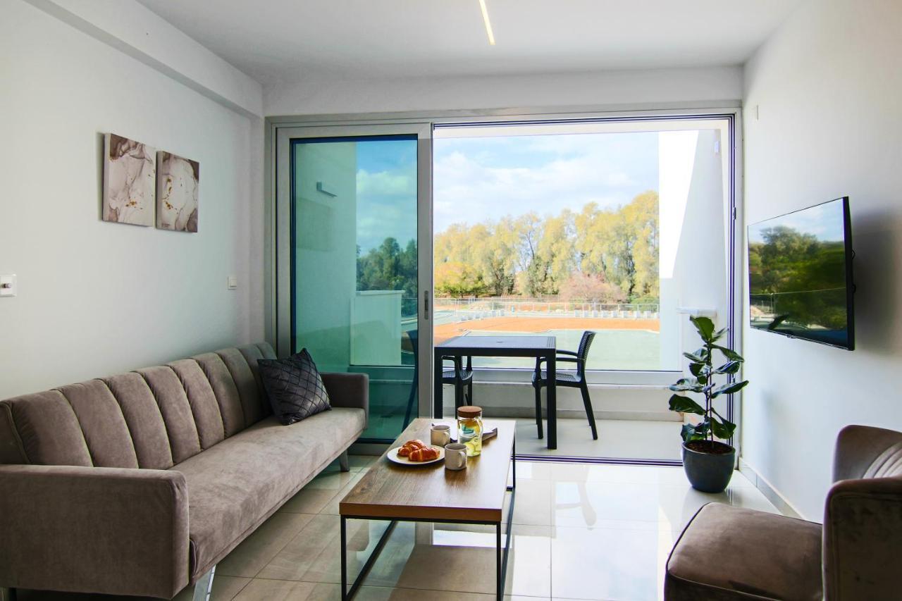 Ferienwohnung Phaedrus Living - Seaside Executive Flat Harbour 201 Paphos Exterior foto