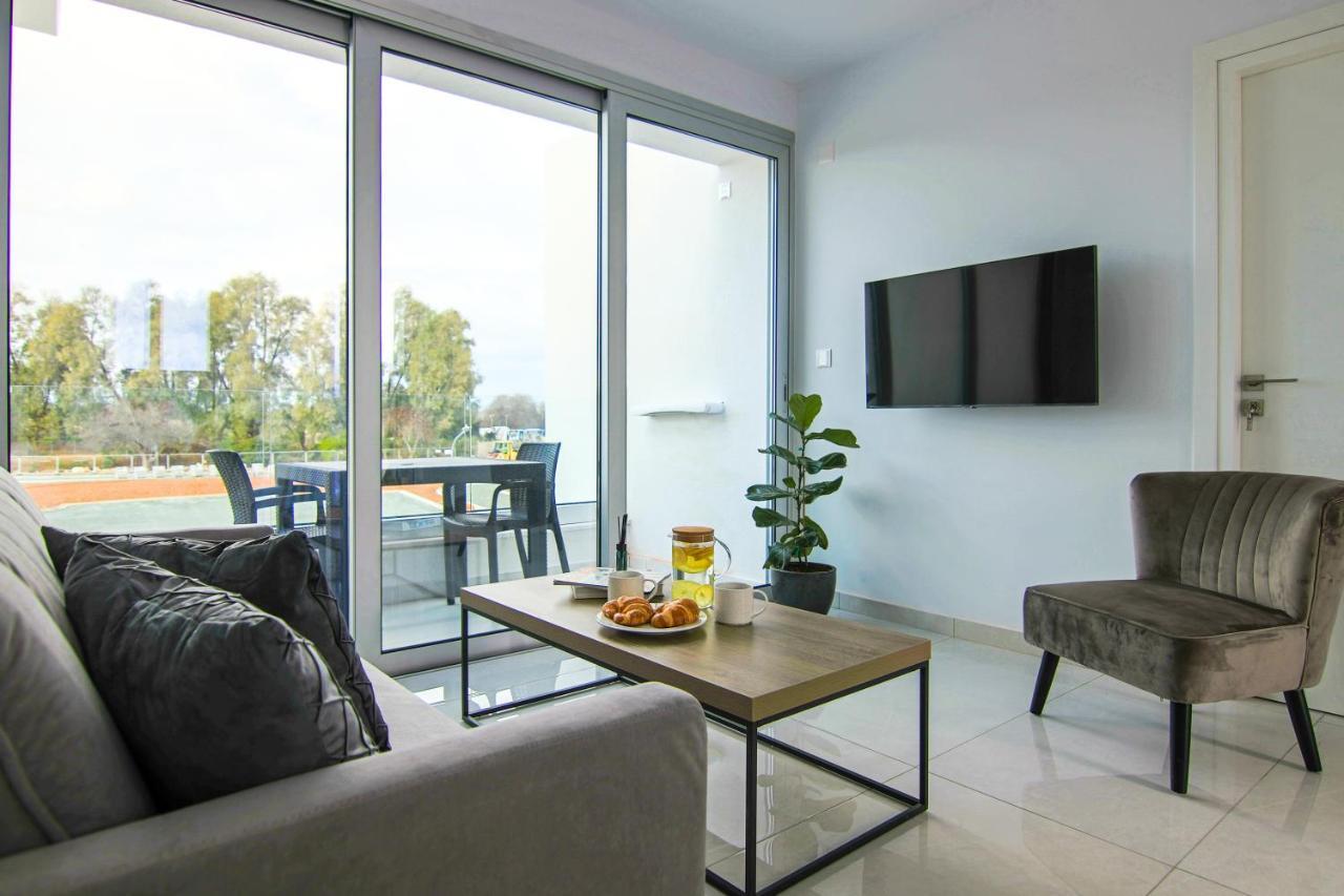 Ferienwohnung Phaedrus Living - Seaside Executive Flat Harbour 201 Paphos Exterior foto